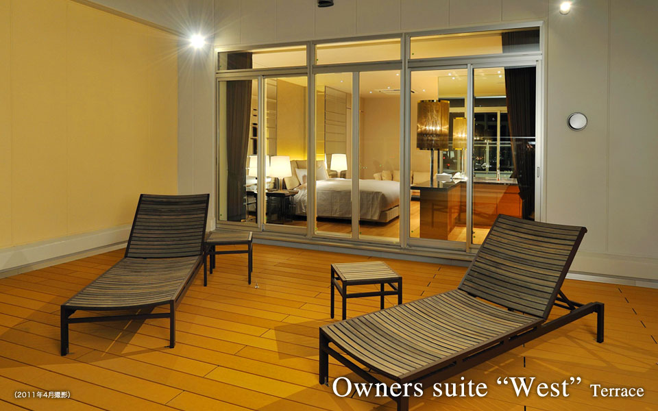 Owners suite West Terrace